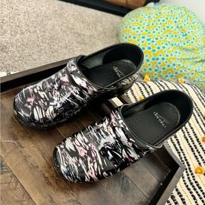 Dansko shoes like new size 39